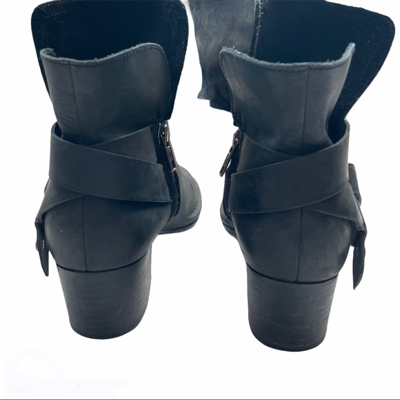 UGG Elysian Black Leather Round Toe Moto Boots Size 6 - Picture 6 of 11